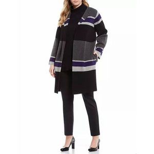 Cardigan Calvin Klein, coat, open at the front, V-neckline and long sleeves.